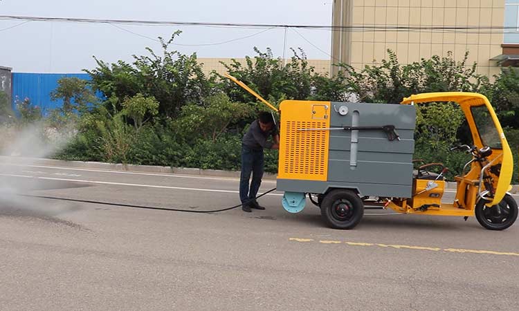 三轮高压冲洗車(chē)管道疏通功能(néng)测试