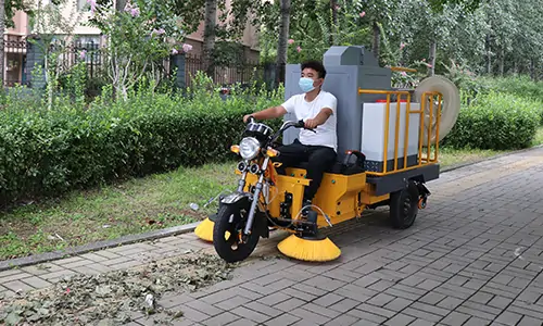 三轮树叶收集車(chē)操作简单吸力大