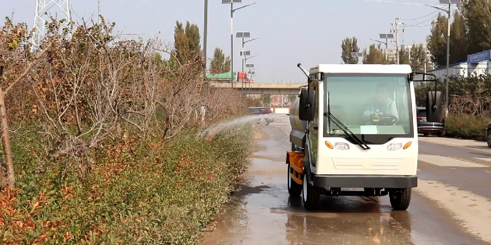 小(xiǎo)型洒水抑尘車(chē)/