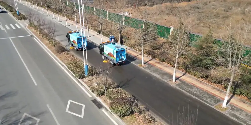 道路洗扫車(chē)_路面污渍清洁“专家”_電(diàn)动洗扫車(chē)_环卫洗扫車(chē)_小(xiǎo)型洗扫車(chē)